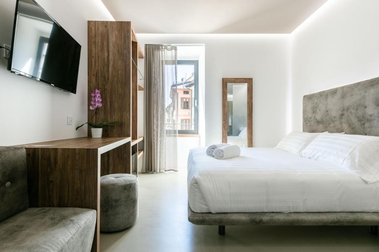 Domus Cavour Rooms&Suites Tirano Extérieur photo