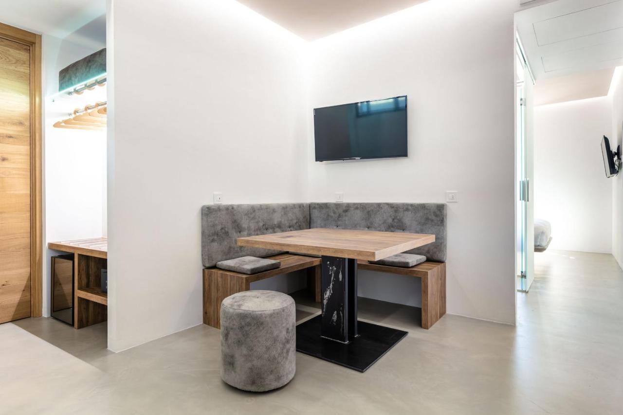 Domus Cavour Rooms&Suites Tirano Extérieur photo